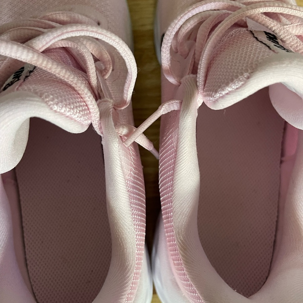 Nike running tennis shoes beautiful pretty pink with a black swish. - Picture 7 of 8